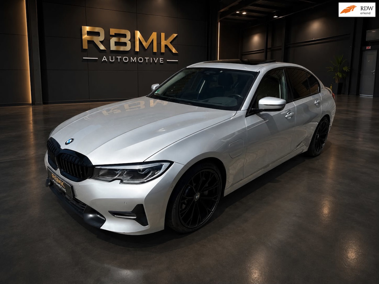 BMW 3-serie - 330e xDrive High Executive 330e xDrive High Executive - AutoWereld.nl