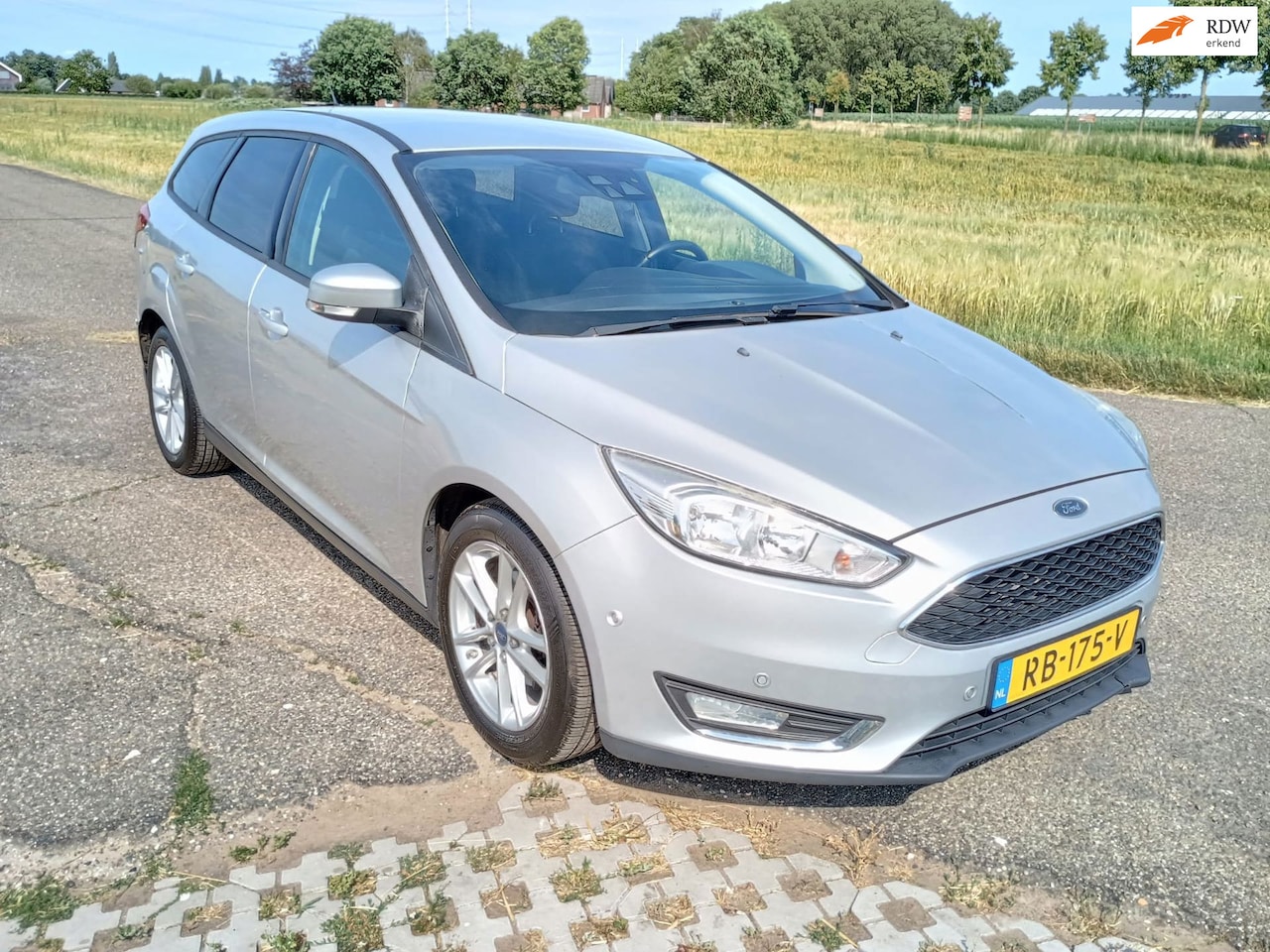 Ford Focus Wagon - 1.0 Titanium Edition 1.0 Titanium Edition - AutoWereld.nl