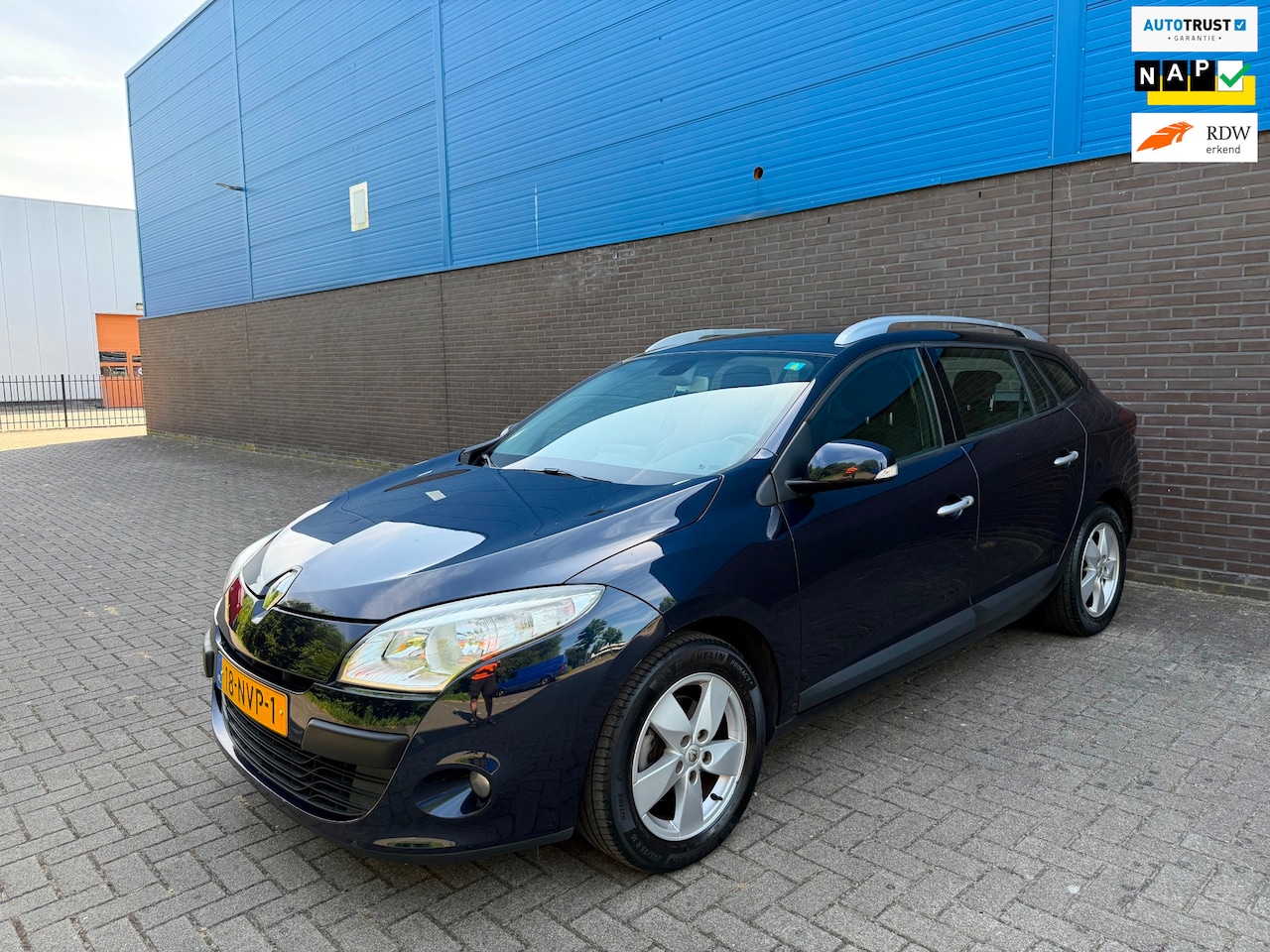 Renault Mégane Estate - 1.6 Dynamique | Keyless | Climate | Cruise | 16” LM Velgen | El. Ramen v/a | Navigatie | R - AutoWereld.nl