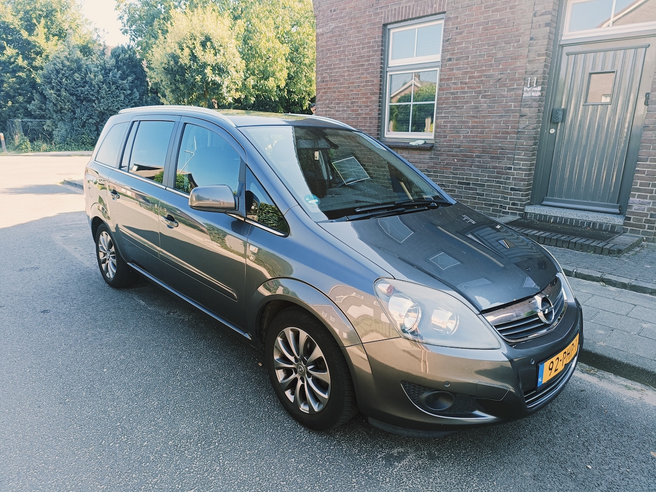 Opel Zafira - 1.8 111 years Edition - AutoWereld.nl