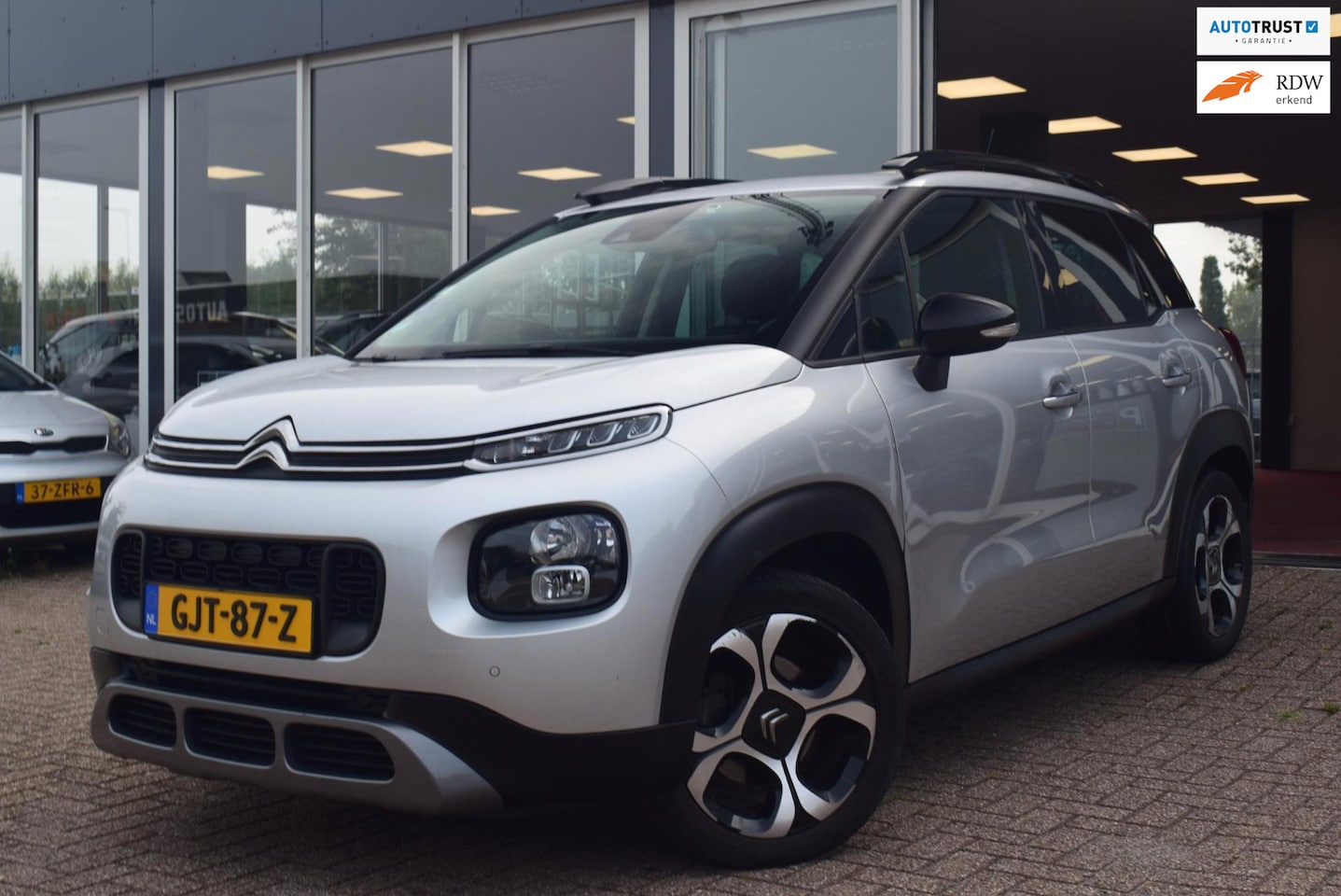 Citroën C3 Aircross - 1.2 PureTech S&S Shine |CARPLAY & ANDRIOD AUTO|CLIMATE CONTROL|CRUISE CONTROL|NAVI|ACHTERU - AutoWereld.nl