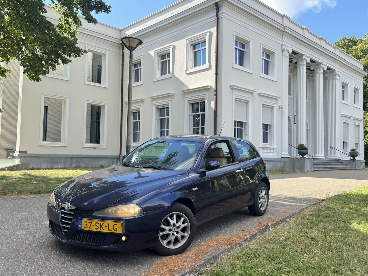 Alfa Romeo 147 - 1.6 T-SPARK, MOOI BEIGE LEDER ! - AutoWereld.nl