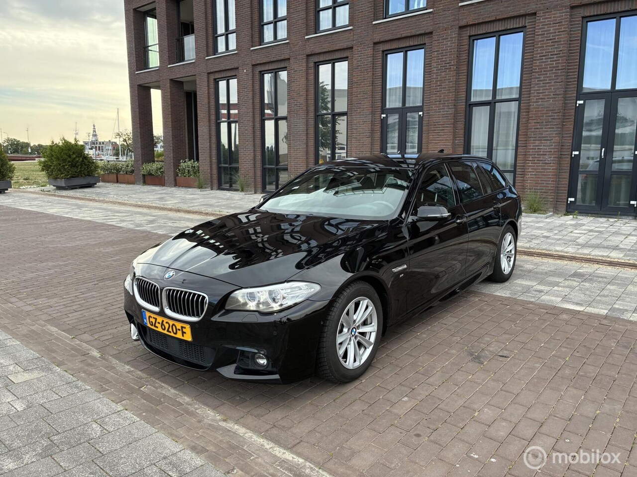 BMW 5-serie Touring - 520i M Sport Edition High Executive - AutoWereld.nl