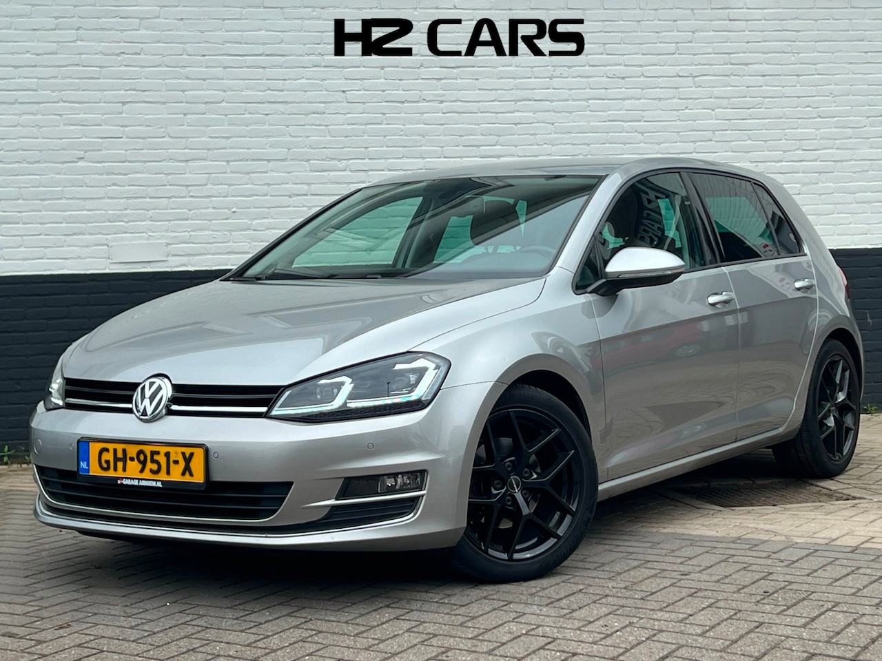 Volkswagen Golf - 1.4 TSI ACT Business Edition/Automaat/Camera/Massage/Stoelverw. - AutoWereld.nl