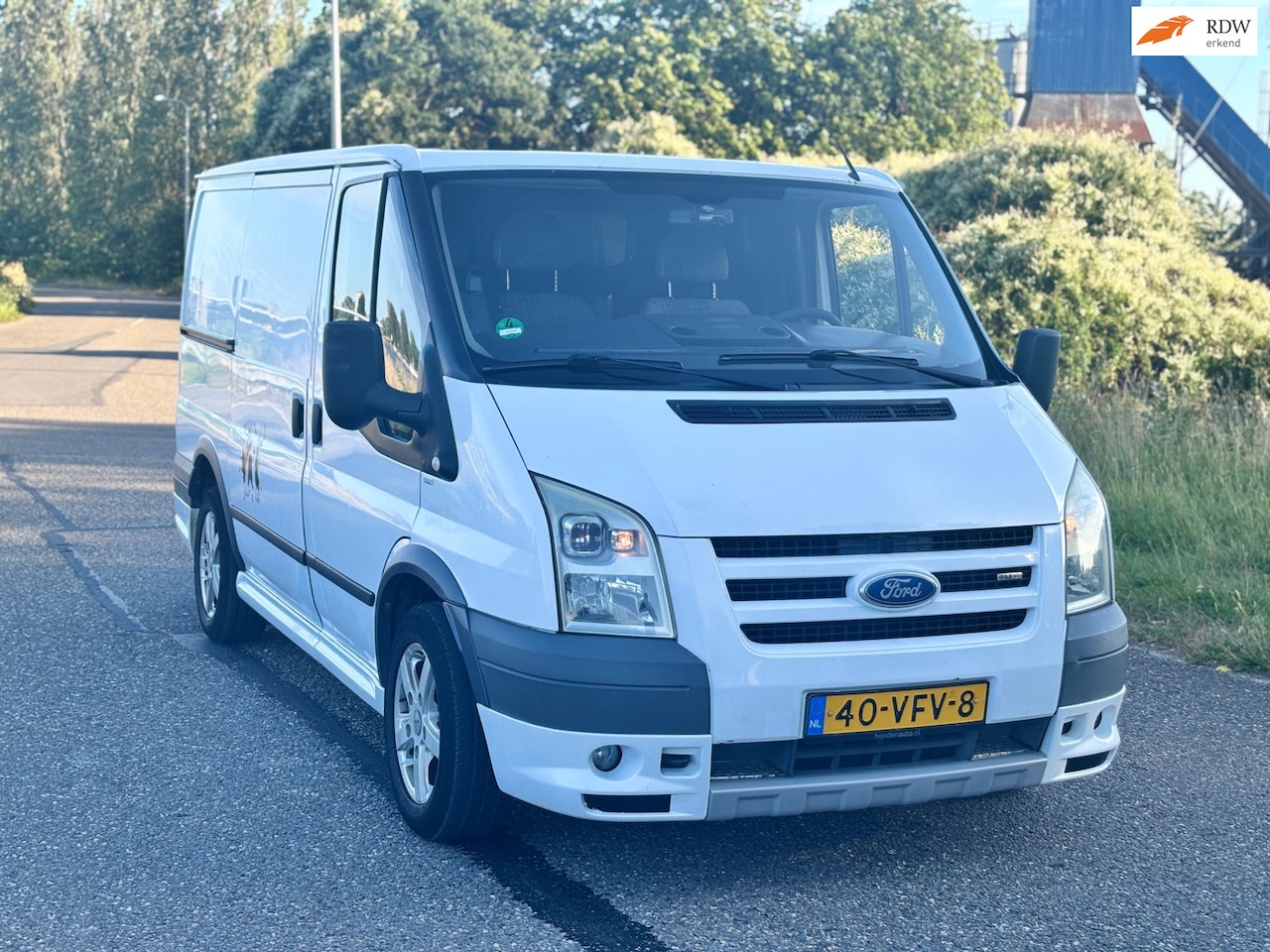 Ford Transit - 260S 2.2 TDCI SHD 260S 2.2 TDCI SHD - AutoWereld.nl