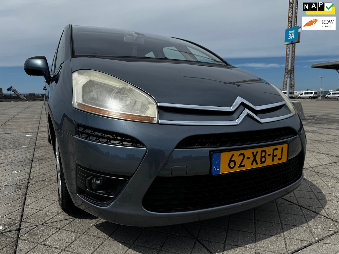 Citroën C4 Picasso - 1.8-16V Ambiance 5p. 1.8-16V Ambiance 5p. - AutoWereld.nl