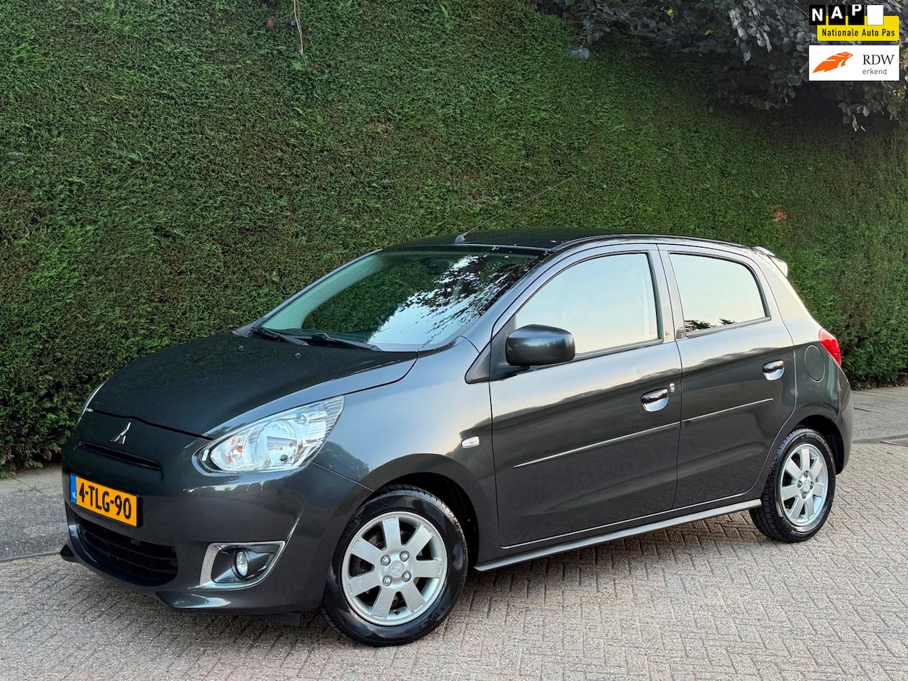 Mitsubishi Space Star - 1.0 AIRCO KOUD/RIJDT NIEUW/APK 7-2027! - AutoWereld.nl