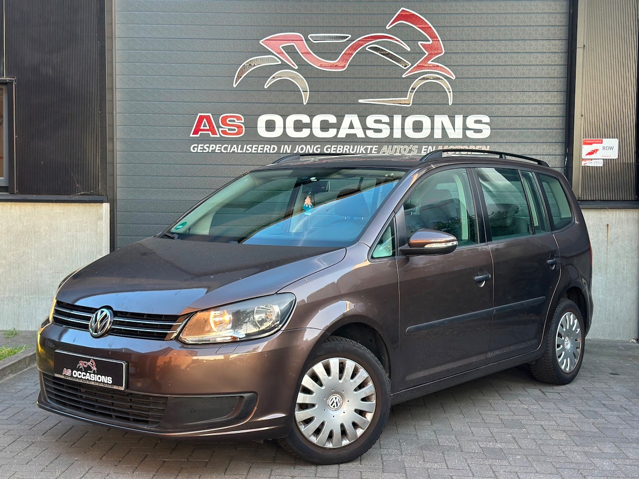 Volkswagen Touran - 1.4 TSI Highline - Stoelvw - Airco - Navi - 5zits - AutoWereld.nl