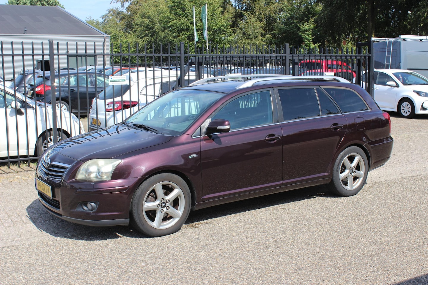 Toyota Avensis Wagon - 2.2 D-4D Luna Business 2.2 D-4D Luna Business - AutoWereld.nl