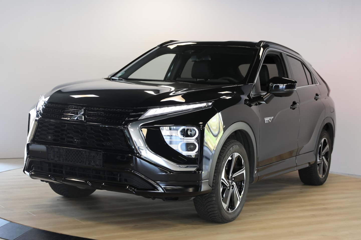 Mitsubishi Eclipse Cross - 2.4 PHEV Executive | Stuur & Stoelverwarming | 360 Camera | Cruise Adaptief - AutoWereld.nl