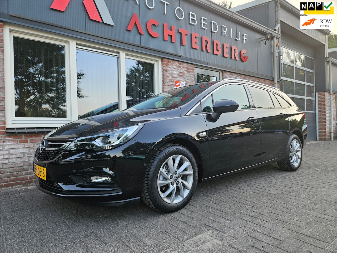 Opel Astra Sports Tourer - 1.0 Innovation Trekhaak! Leer! LED! Camera! Mooie/Nette Auto! NAP! Airco/Clima! - AutoWereld.nl