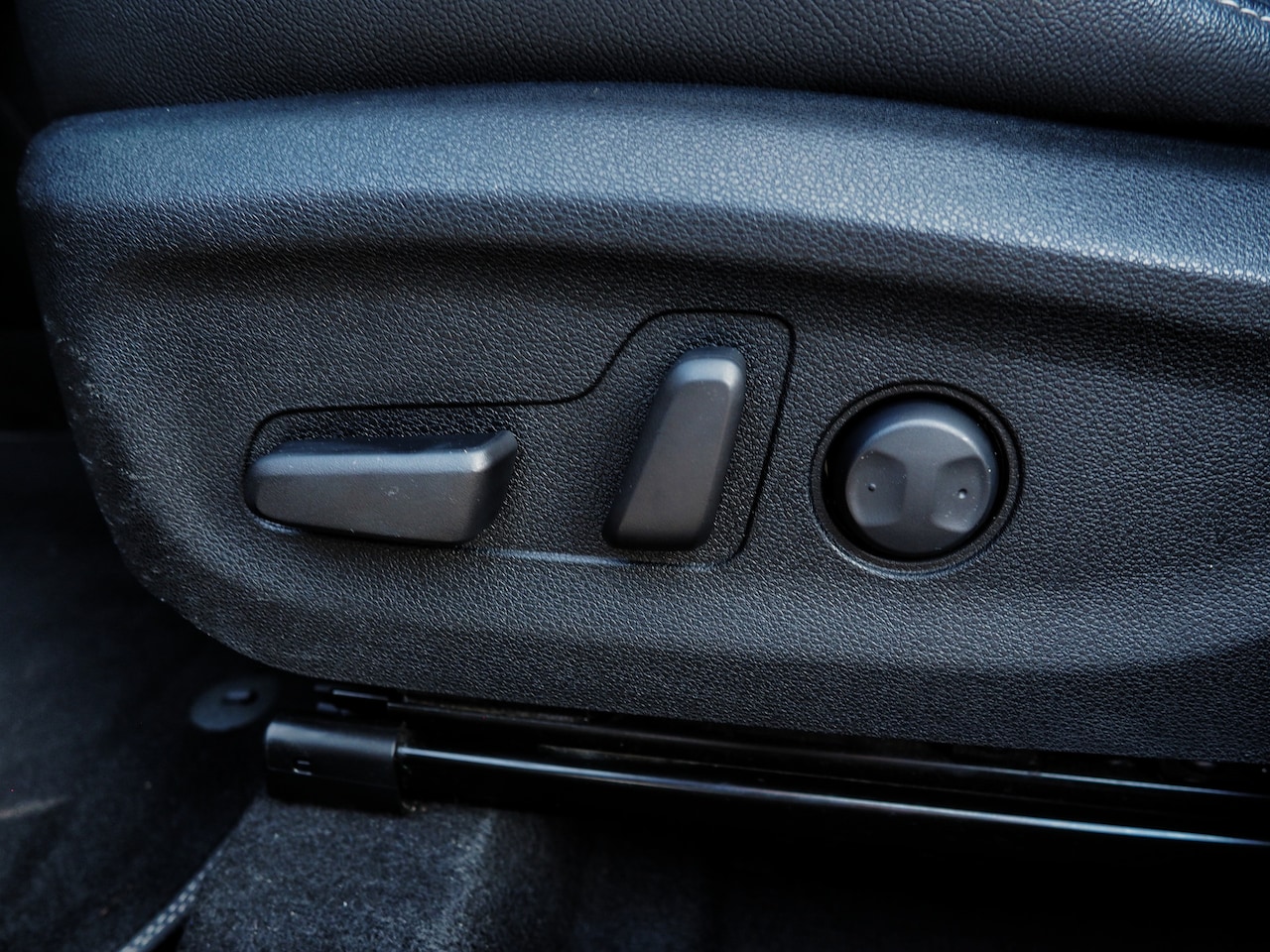 Kia Niro - 1.6 GDi Hybrid ExecutiveLine LUXE! LEDER! TREKH.