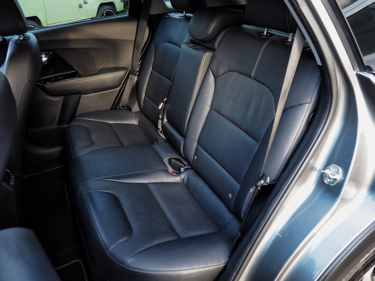 Kia Niro - 1.6 GDi Hybrid ExecutiveLine LUXE! LEDER! TREKH.