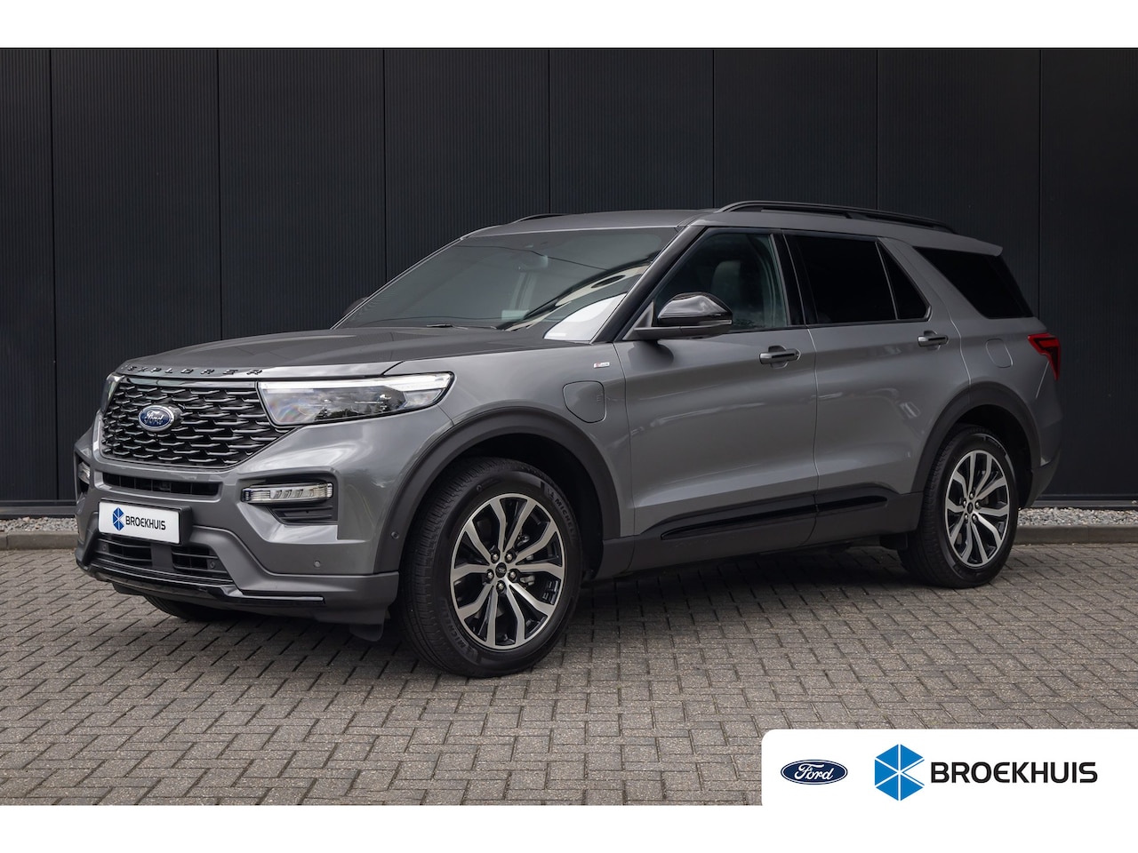 Ford Explorer - 3.0 V6 EcoBoost PHEV ST-Line 457pk | Afn. trekhaak | Panoramadak | Full LED | Standkachel - AutoWereld.nl