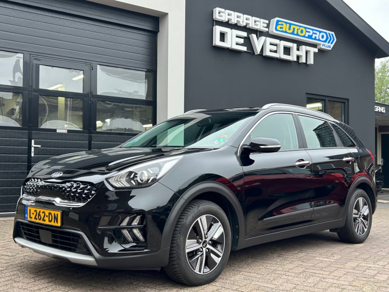 Kia Niro - 1.6 GDi Hybrid DynamicLine Camera/Trekhaak - AutoWereld.nl