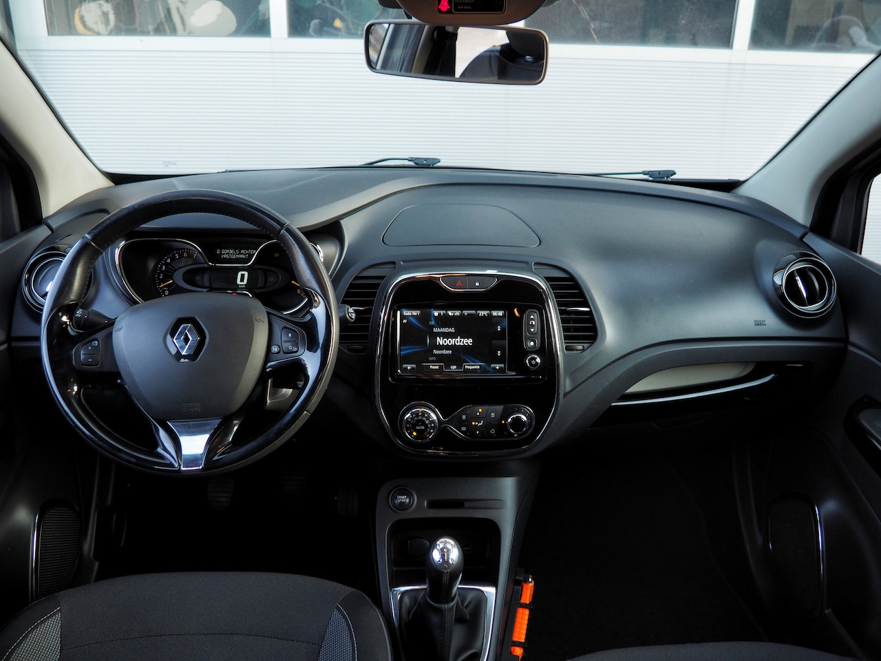 Renault Captur - 0.9 TCe Dynamique CLIMA CRUISE NAVI PDC TREKH.