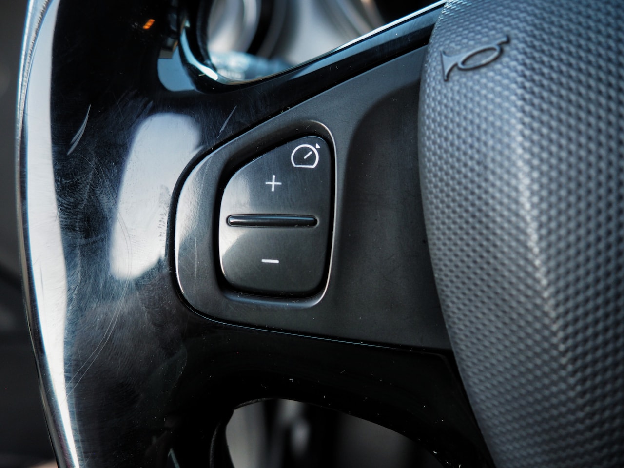 Renault Captur - 0.9 TCe Dynamique CLIMA CRUISE NAVI PDC TREKH.