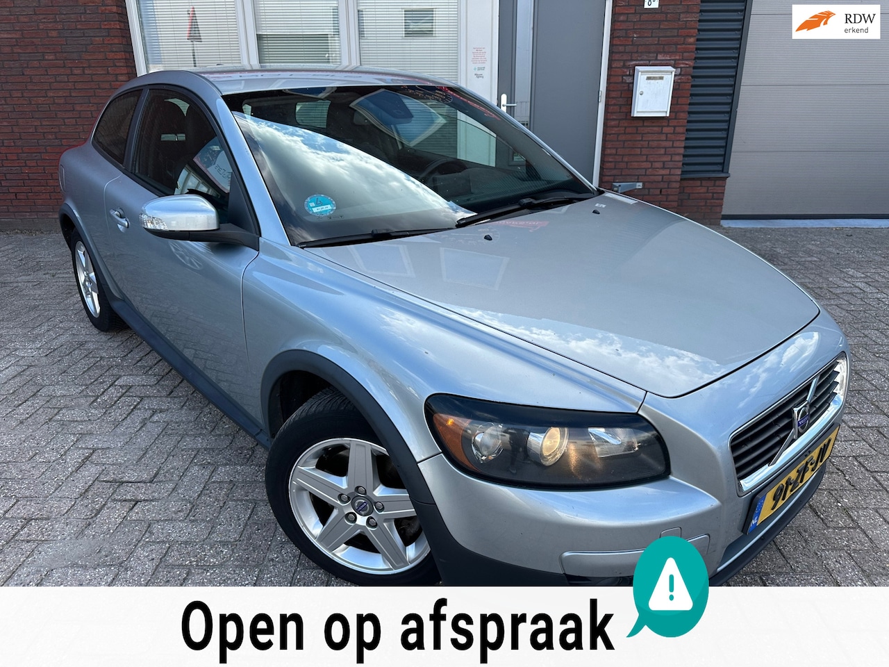 Volvo C30 - 2.4i Momentum / Airco / LM / NAP / AUT - AutoWereld.nl