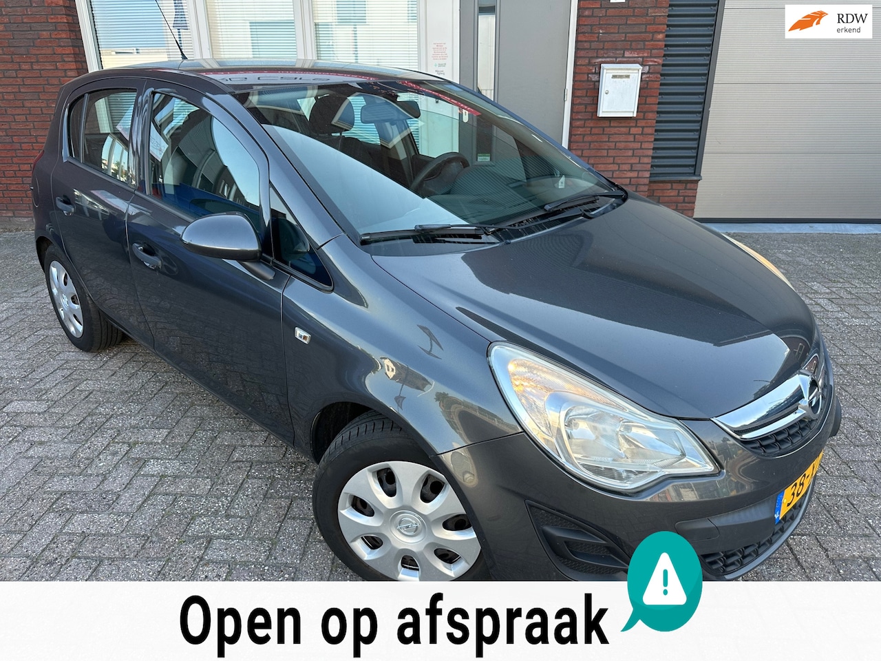 Opel Corsa - 1.2-16V '111' Edition / Airco / 5DRS - AutoWereld.nl