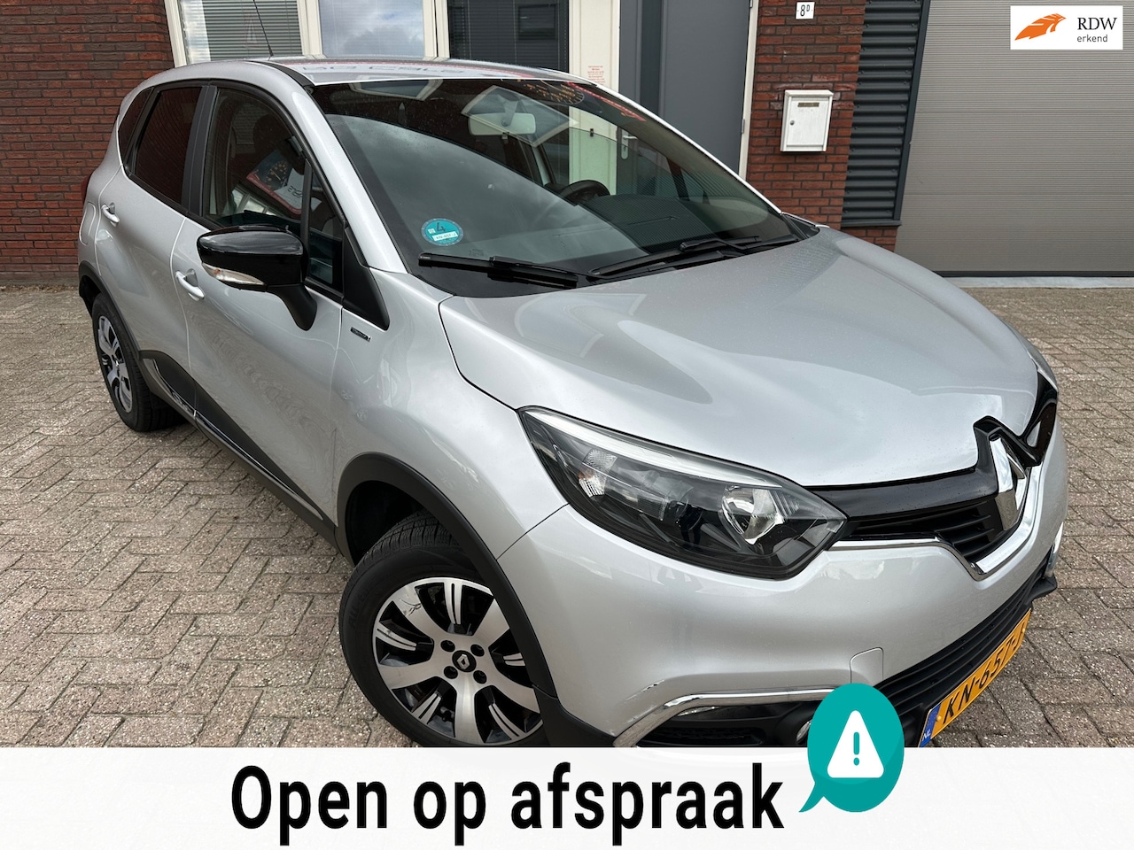 Renault Captur - 0.9 TCe Limited / Navi / PDC / DAB / Airco / Cruise / NAP - AutoWereld.nl