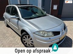 Renault Mégane - 1.6-16V Tech Line / Schuifdak / PDC / Clima / AUT / NAP