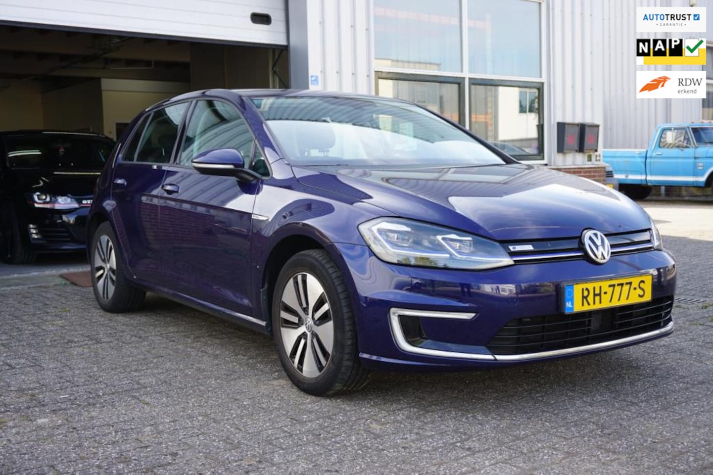 Volkswagen e-Golf - Blauw 2017 - AutoWereld.nl