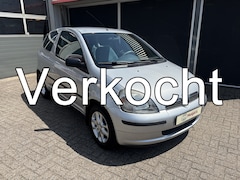 Toyota Yaris - 1.3-16V VVT-i Sol