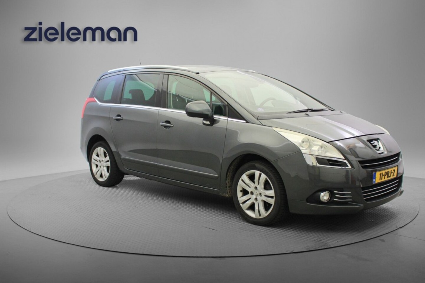 Peugeot 5008 - 1.6 16v GT - Pano, Headup display, Cruise, Clima, Trekhaak - AutoWereld.nl