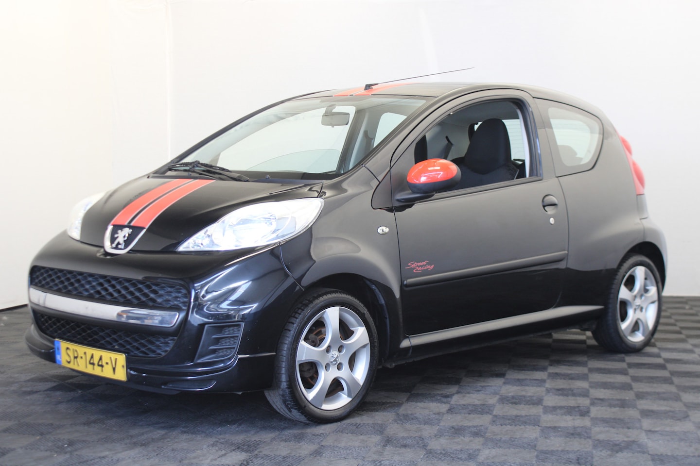 Peugeot 107 - 1.0-12V Urban Move 1.0-12V Urban Move - AutoWereld.nl