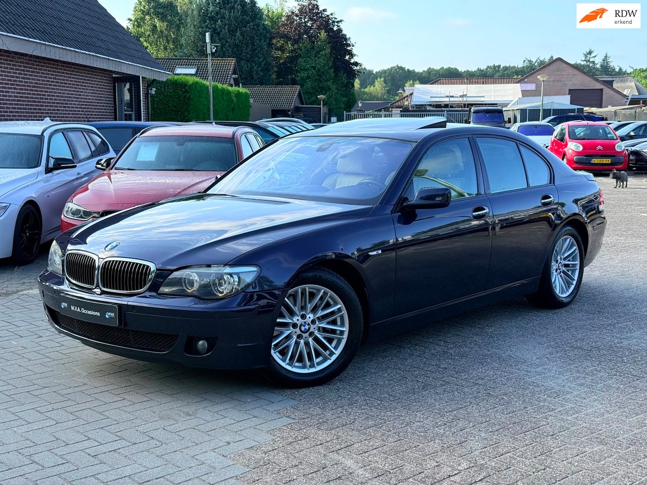 BMW 7-serie - 740i Individual|Leder|Dakje|Alcantara Hemel|Xenon|Navigatie|Trekhaak|Youngtimer|Nette staa - AutoWereld.nl