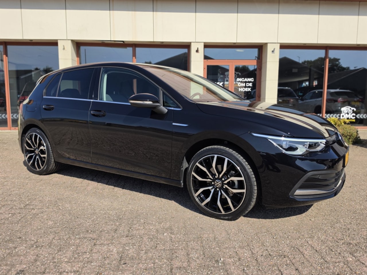 Volkswagen Golf - 1.5 eTSI Style edition | Clima | Navi | ACC | Virtual | - AutoWereld.nl