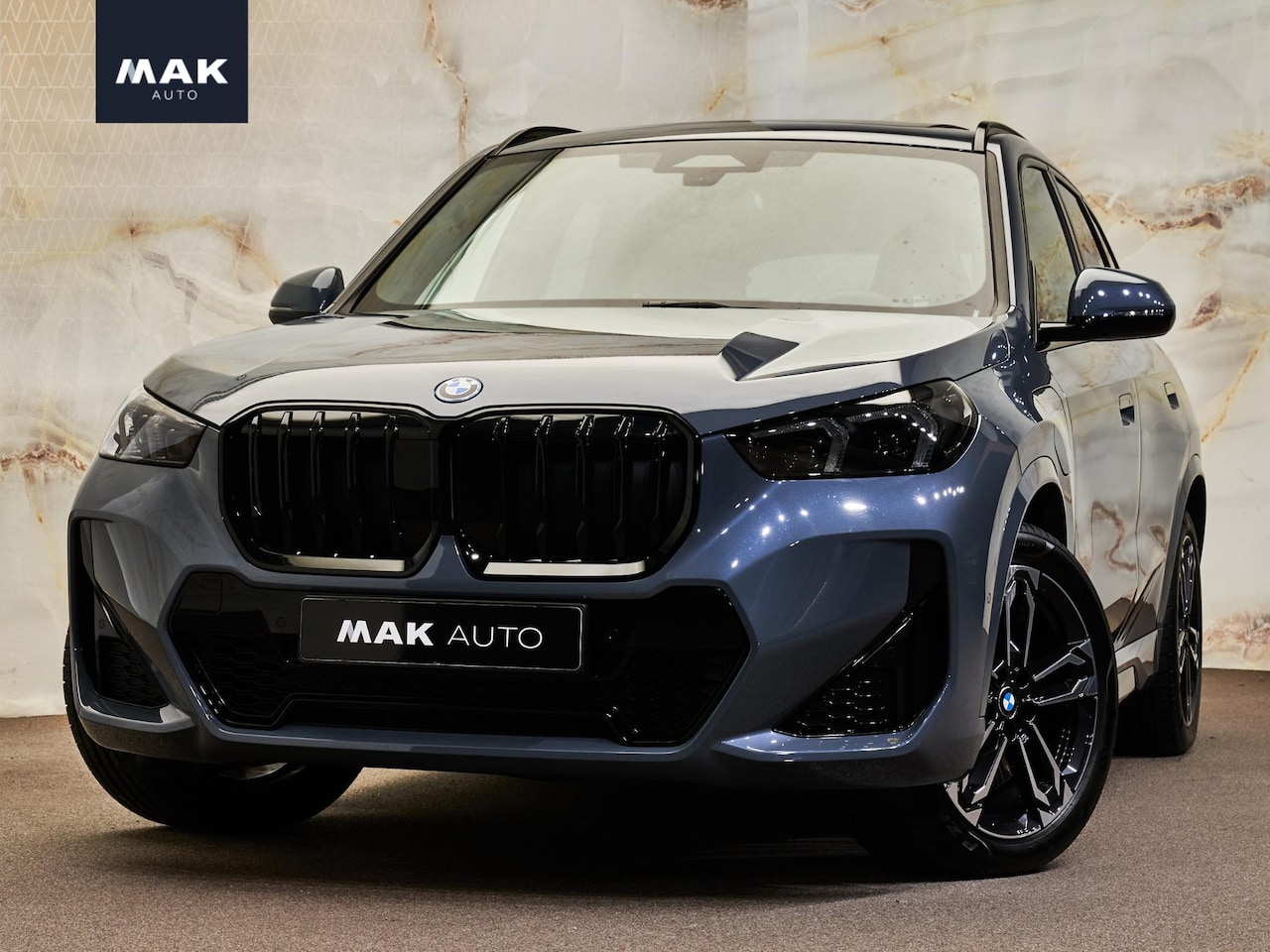 BMW X1 - xDrive30e M Sport Pro , pano, tr.haak, H/K, 20", HUD, ACC, keyless, privacy - AutoWereld.nl