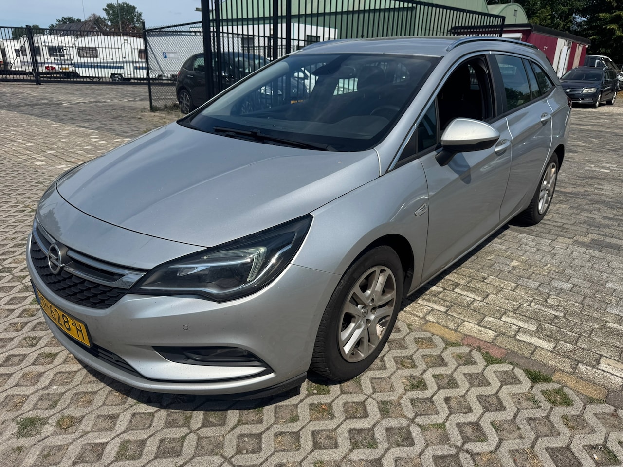 Opel Astra Sports Tourer - 1.6 CDTI Business 1.6 CDTI Business+ - AutoWereld.nl