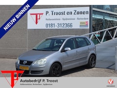 Volkswagen Polo - 1.2-12V Comfortline 5 deurs Airco/Cruise control/Elektrische ramen/Centrale deurvergrendel