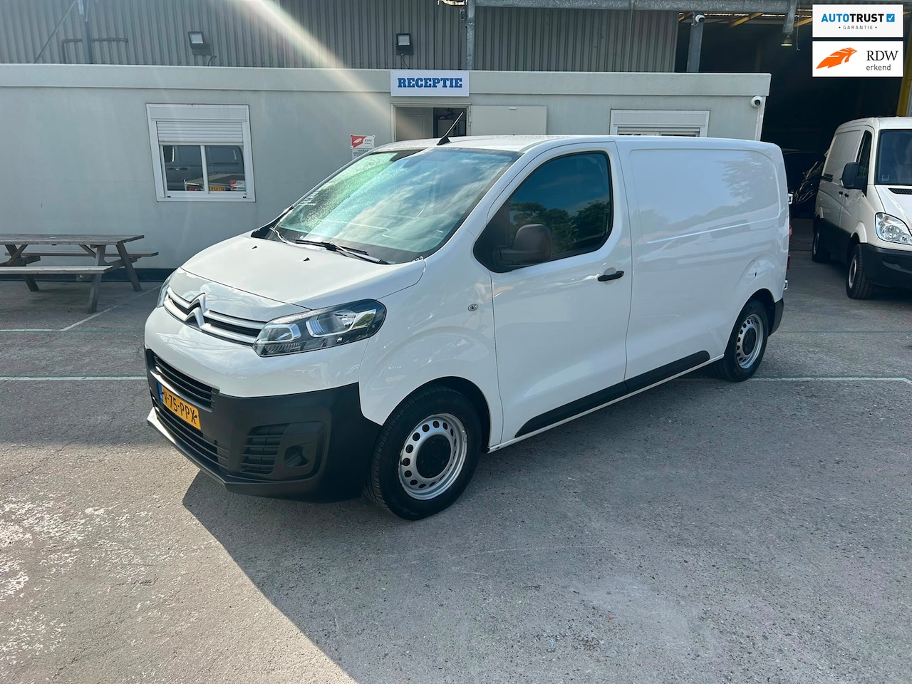 Citroën Jumpy - 1.5 BlueHDI 100 M Club 1.5 BlueHDI 100 M Club - AutoWereld.nl