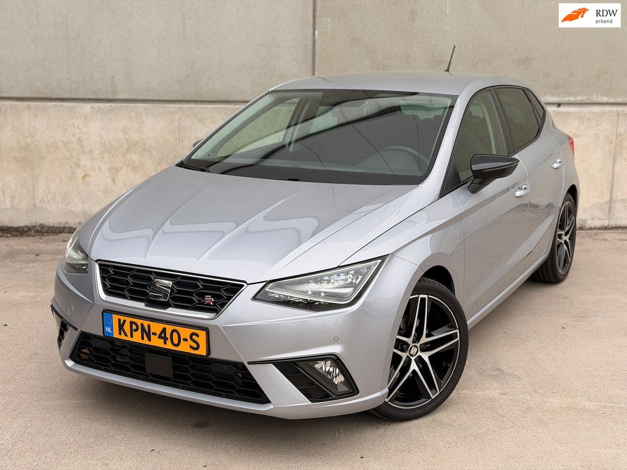 SEAT Ibiza - 1.5 TSI EVO FR 18'' Beats Camera CarPlay Navi ACC - AutoWereld.nl