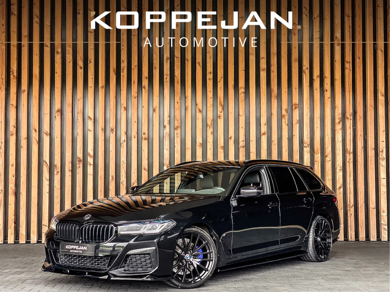 BMW 5-serie Touring - 520i 184PK Automaat M-Sport | LASER LED | COMFORTSTOELEN | CAMERA | STOELVERWARMING | SHAD - AutoWereld.nl