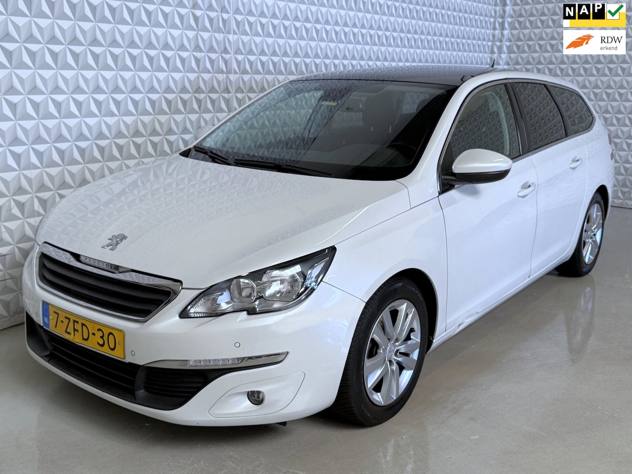 Peugeot 308 SW - 1.6 BlueHDI *VEEL OPTIES* + APK 02/2027 (2014) - AutoWereld.nl