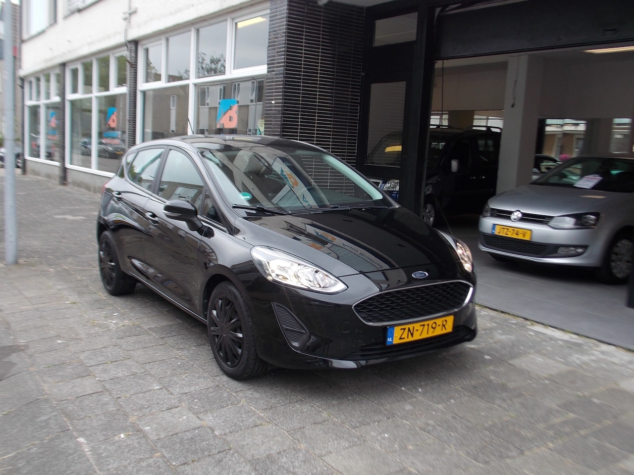 Ford Fiesta - 1.1 Trend NAVI PDC CRUISE CONTROLE - AutoWereld.nl