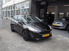 Ford Fiesta - 1.1 Trend NAVI PDC CRUISE CONTROLE