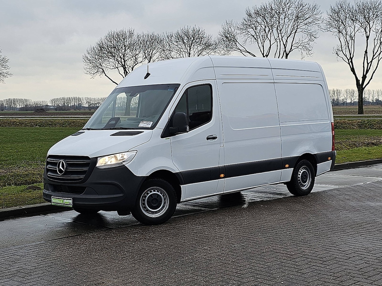 Mercedes-Benz Sprinter - 315 L2H2 Mbux10 Automaat Camera Airco Cruise Control Nieuw Model BPM Vrij Euro6 150 PK! - AutoWereld.nl