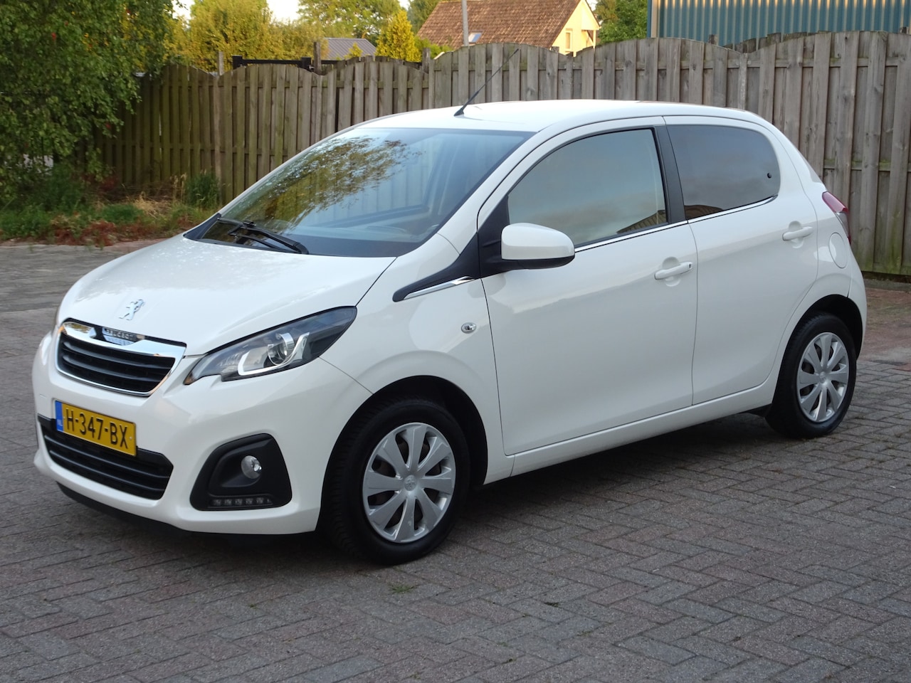 Peugeot 108 - 1.0 e-VTi Active Airco, elektrische ramen, centrale vergrendeling, enz. - AutoWereld.nl