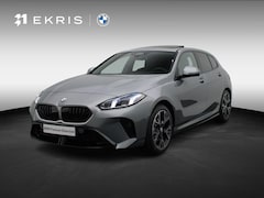 BMW 1-serie - 120 M Sportpakket | Glazen panoramadak | Comfort Access | Achteruitrijcamera | Elektrisch