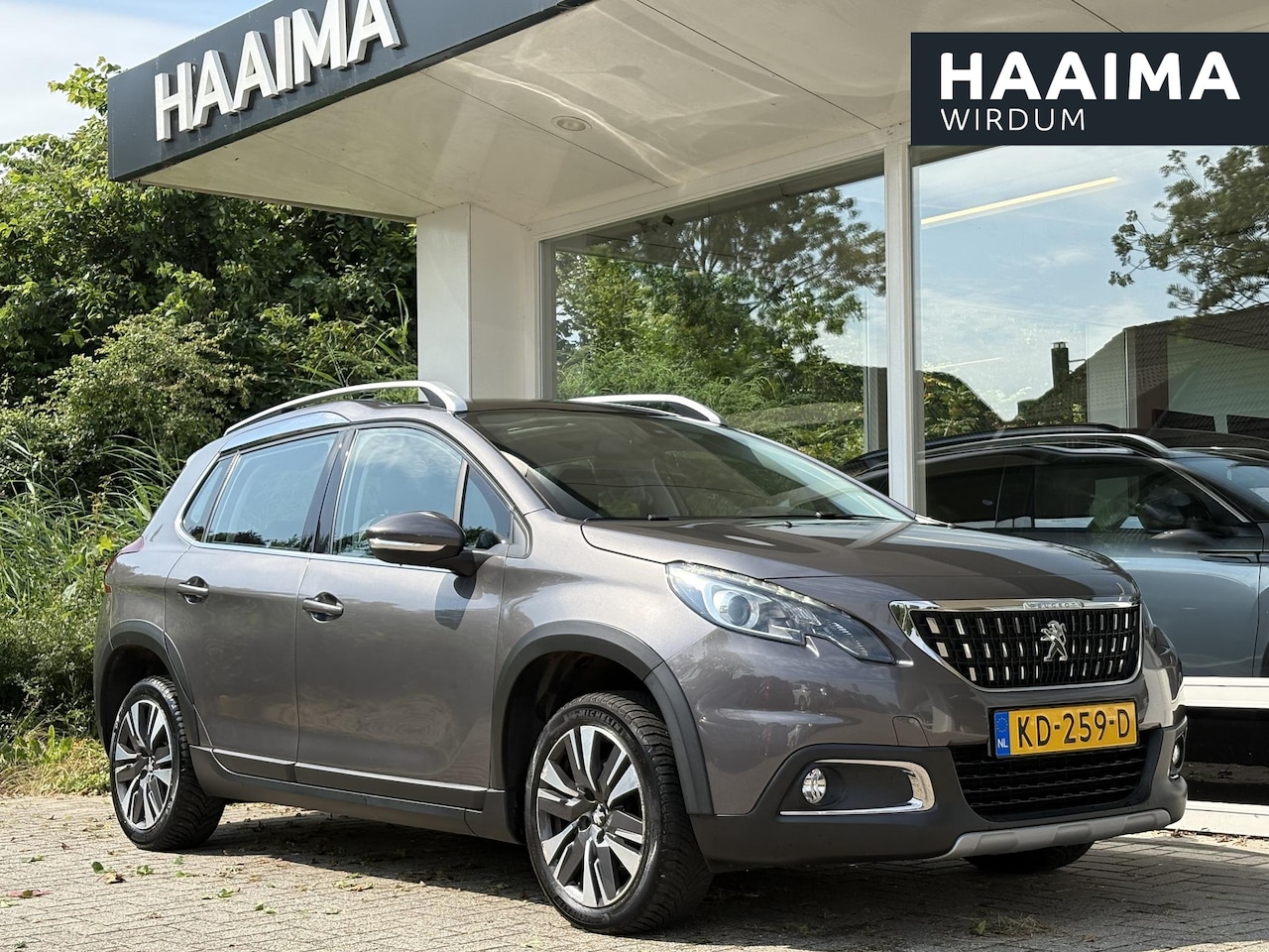 Peugeot 2008 - 1.2T 110pk Allure | Dealeronderhouden | Trekhaak | Navigatie | Climate Control | Cruise Co - AutoWereld.nl