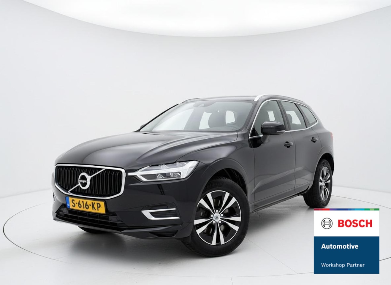 Volvo XC60 - 2.0 T8 Twin Engine AWD Momentum LEER - PANO - TREKHAAK - AutoWereld.nl