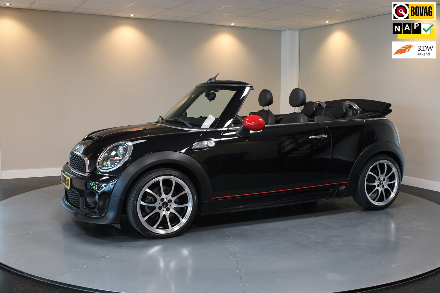 MINI Cabrio - 1.6 Cooper S *JCW Pack* 184Pk|Leer|Stoelverw.|Navi|Cruise|PDC|NAP - AutoWereld.nl