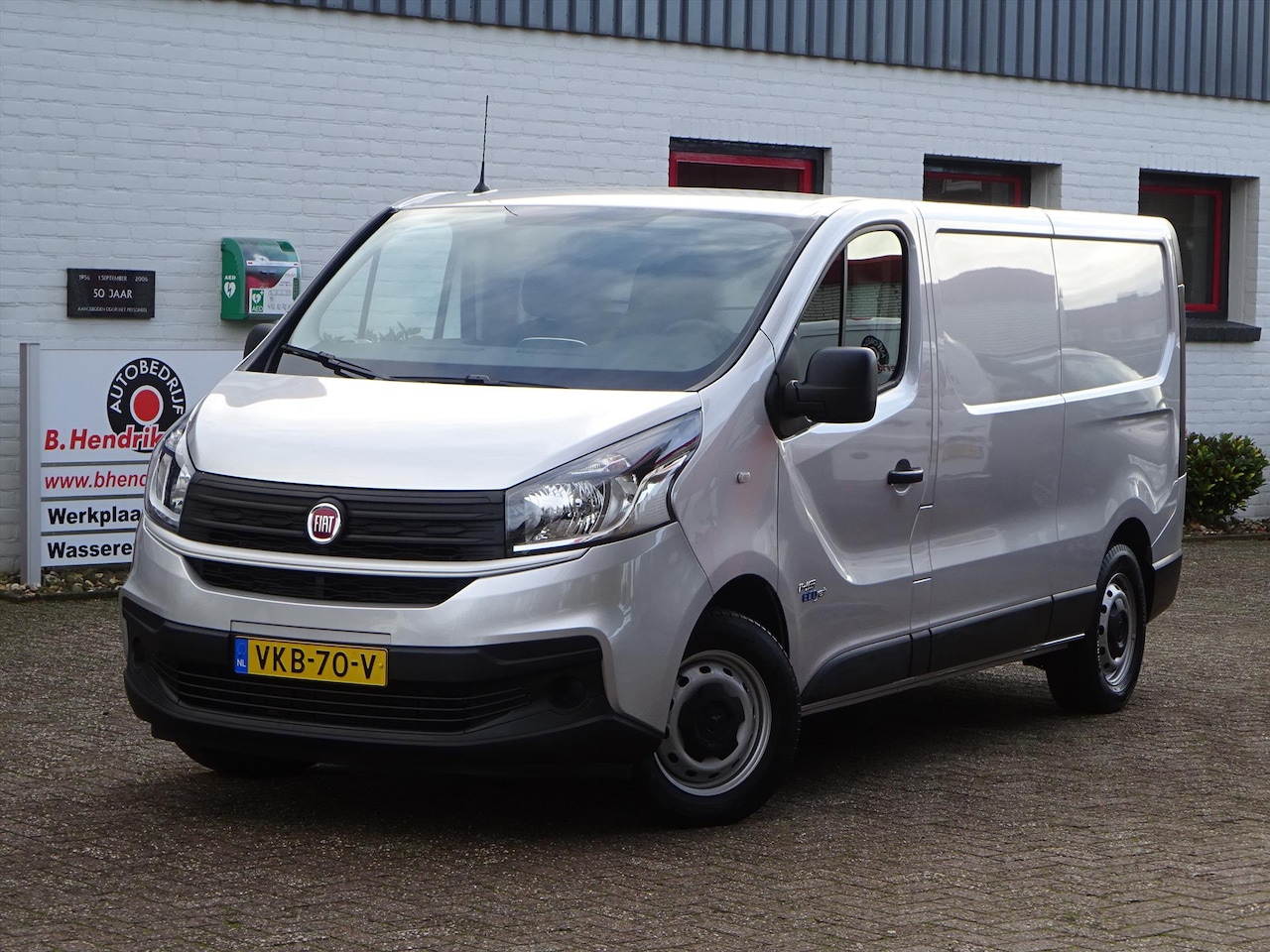 Fiat Talento - GB 2.0 MJ 145pk L2H1 2900 Pro edition/ Parkeersensoren/ Navigatie/ DAB/ Trekhaak/ Vloerpla - AutoWereld.nl
