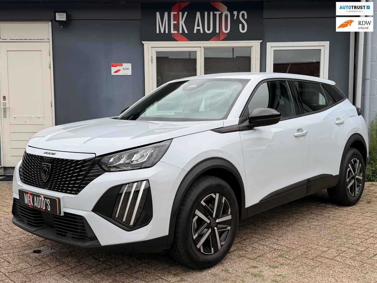 Peugeot 2008 - 1.2 PureTech PureTech 130 GT|Climate|Carplay|Cruise - AutoWereld.nl