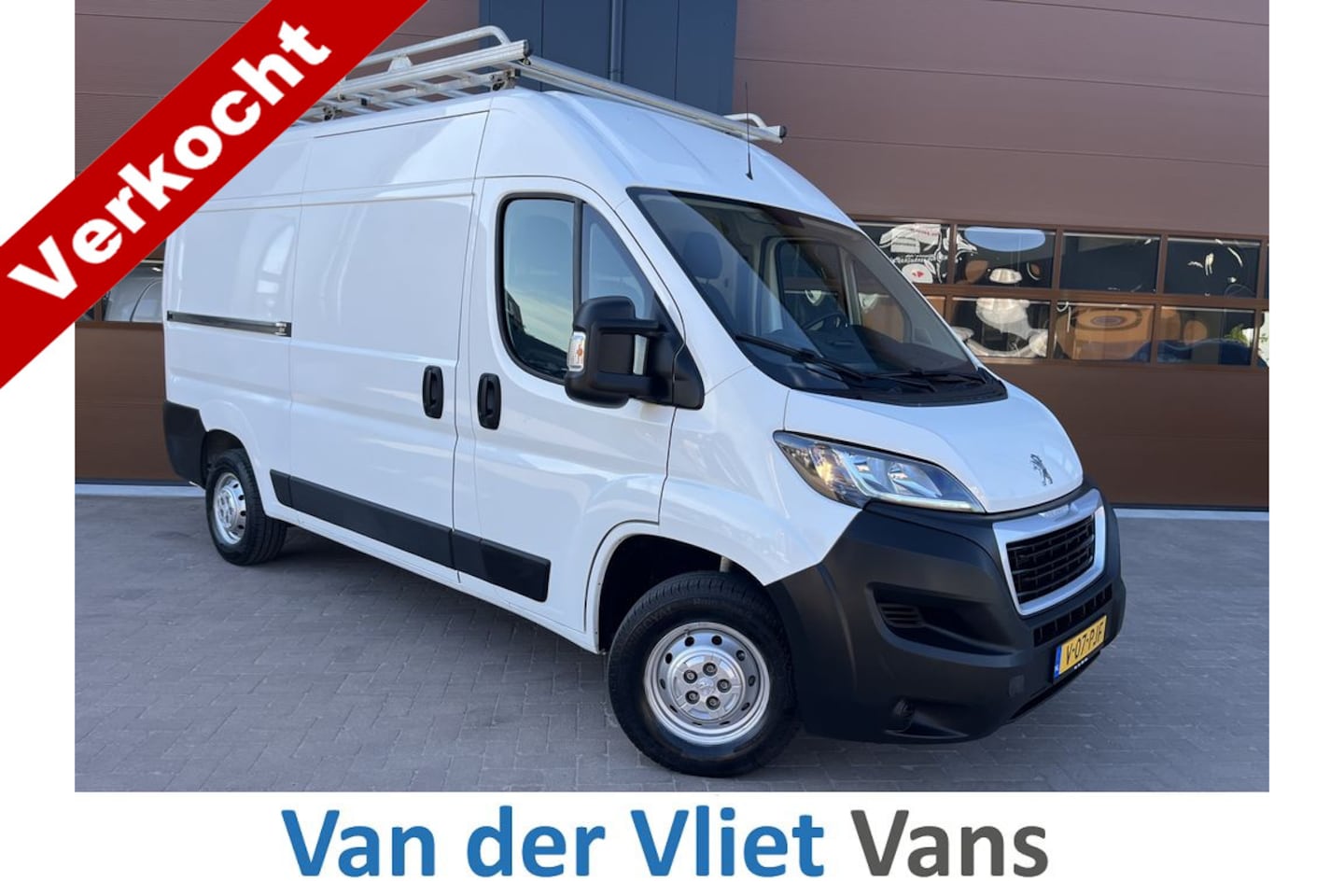 Peugeot Boxer - 2.0 BlueHDI L2H2 Pro 3p Lease €276 p/m, Imperiaal, Inrichting, Airco, Camera, PDC, Cruise - AutoWereld.nl