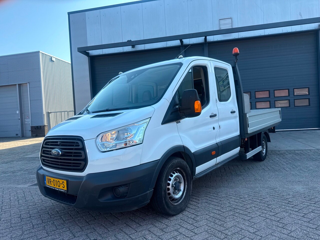 Ford Transit - 350 2.2 TDCI L4H1 DC Ambiente Open laadbak - AutoWereld.nl